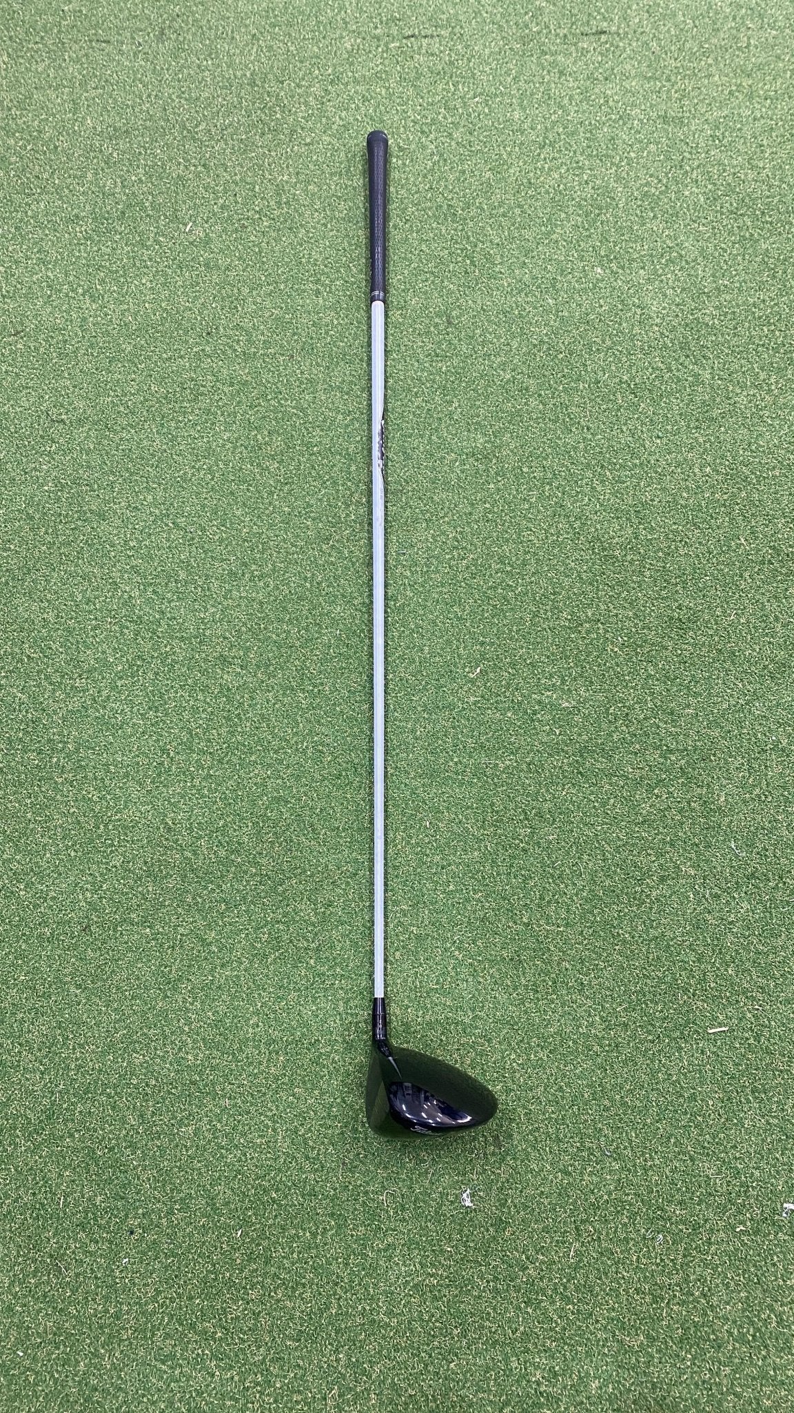 Left Handed Titleist TSR3 Stiff Flex 6.0 65G - WeBuyGolf ZA